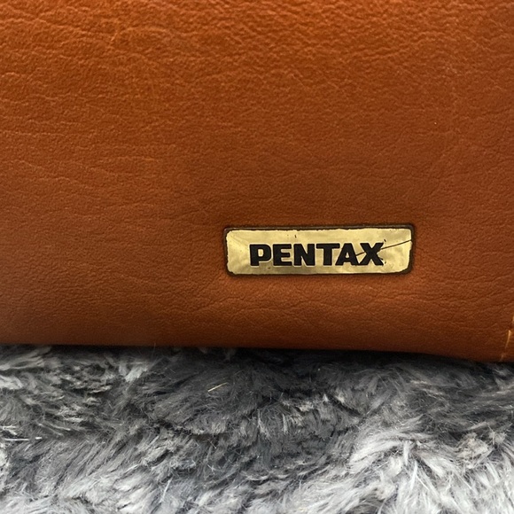 Vintage Pentax Brown Leather Camera Bag with accessories. - Picture 4 of 16